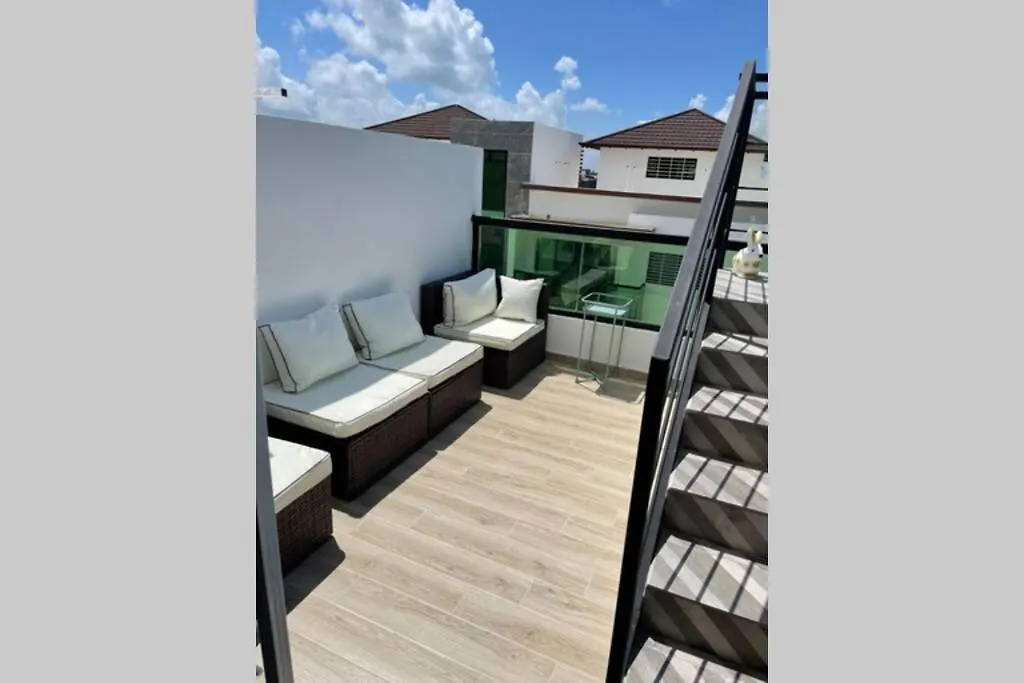 Penthouse: Private Jacuzzi, Terrace, And City View Santiago De Los Caballeros
